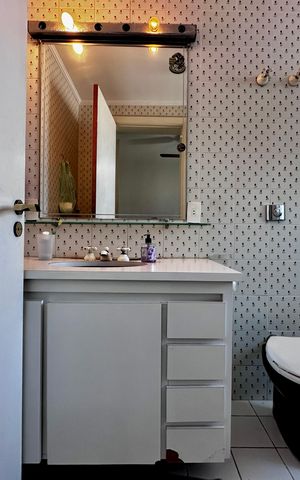 Apartamento para alugar com 210m², 3 quartos e 4 vagas Apartamento para alugar com 210m², 3 quartos e 4 vagasBanheiro da Suíte 2