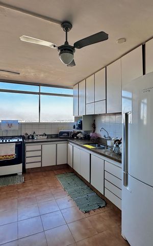 Apartamento para alugar com 210m², 3 quartos e 4 vagas Apartamento para alugar com 210m², 3 quartos e 4 vagasCozinha