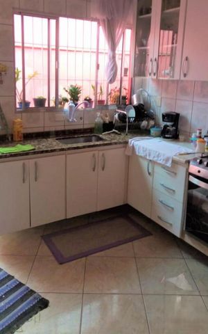 Casa à venda com 120m², 2 quartos e 2 vagas