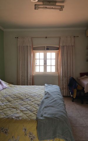 Casa à venda com 359m², 2 quartos e 4 vagasSuíte