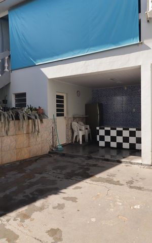Casa à venda com 359m², 2 quartos e 4 vagasQuintal