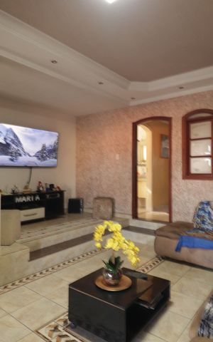 Casa à venda com 359m², 2 quartos e 4 vagasSala