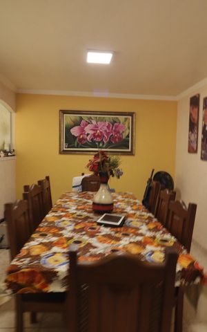Casa à venda com 359m², 2 quartos e 4 vagasSala
