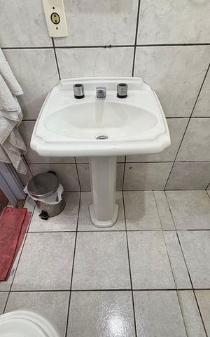 Casa à venda com 360m², 5 quartos e 5 vagas Casa à venda com 360m², 5 quartos e 5 vagasBanheiro da suíte 4