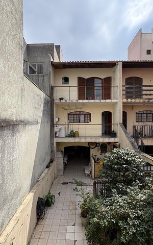 Casa à venda com 360m², 5 quartos e 5 vagas Casa à venda com 360m², 5 quartos e 5 vagasVista da suíte edícula