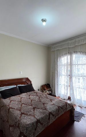 Casa à venda com 360m², 5 quartos e 5 vagas Casa à venda com 360m², 5 quartos e 5 vagasSuite 1