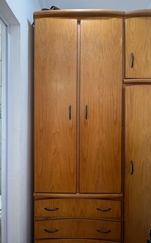 Casa à venda com 360m², 5 quartos e 5 vagas Casa à venda com 360m², 5 quartos e 5 vagasCloset suite 4