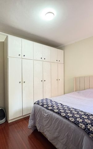 Casa à venda com 360m², 5 quartos e 5 vagas Casa à venda com 360m², 5 quartos e 5 vagasSuite 3
