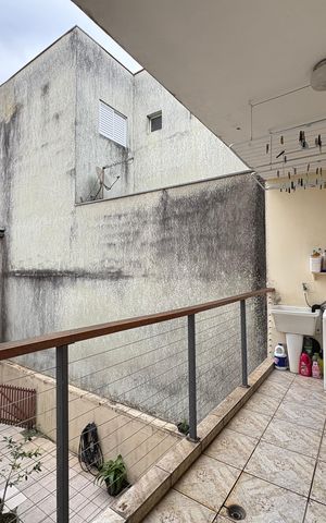 Casa à venda com 360m², 5 quartos e 5 vagas Casa à venda com 360m², 5 quartos e 5 vagasLavanderia