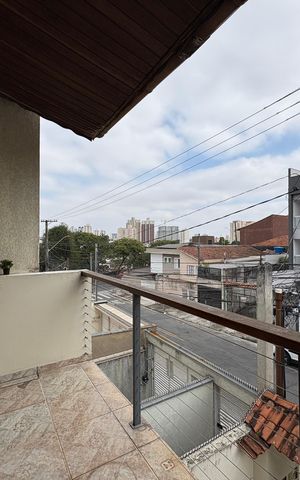 Casa à venda com 360m², 5 quartos e 5 vagas Casa à venda com 360m², 5 quartos e 5 vagasSacada/Suite 1