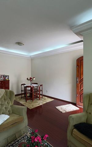 Casa à venda com 360m², 5 quartos e 5 vagas Casa à venda com 360m², 5 quartos e 5 vagasSala