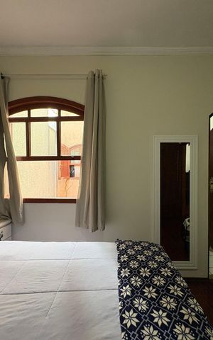 Casa à venda com 360m², 5 quartos e 5 vagas Casa à venda com 360m², 5 quartos e 5 vagasSuite 3