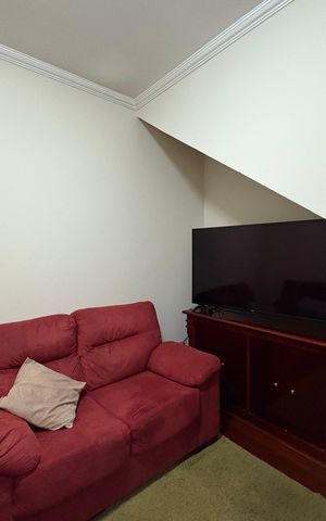 Casa à venda com 360m², 5 quartos e 5 vagas Casa à venda com 360m², 5 quartos e 5 vagasSala de TV