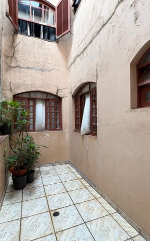 Casa à venda com 360m², 5 quartos e 5 vagas Casa à venda com 360m², 5 quartos e 5 vagasJardim de inverno