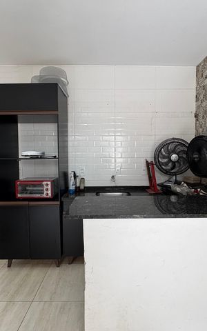 Casa à venda com 360m², 5 quartos e 5 vagas Casa à venda com 360m², 5 quartos e 5 vagas Edicula /Sala e cozinha