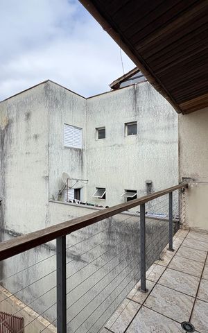 Casa à venda com 360m², 5 quartos e 5 vagas Casa à venda com 360m², 5 quartos e 5 vagasSacada