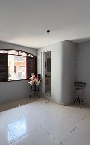Casa à venda com 360m², 5 quartos e 5 vagas Casa à venda com 360m², 5 quartos e 5 vagasEdicula/Suite