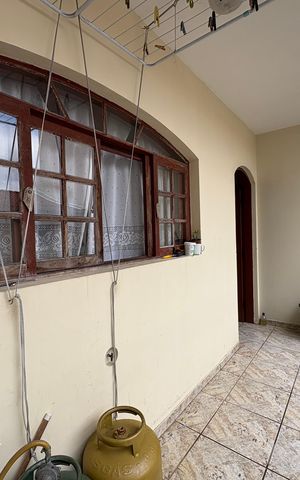 Casa à venda com 360m², 5 quartos e 5 vagas Casa à venda com 360m², 5 quartos e 5 vagasLavanderia