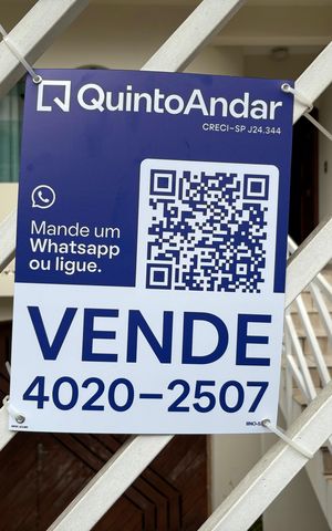 Casa à venda com 360m², 5 quartos e 5 vagas Casa à venda com 360m², 5 quartos e 5 vagasPlaquinha: IINO-572