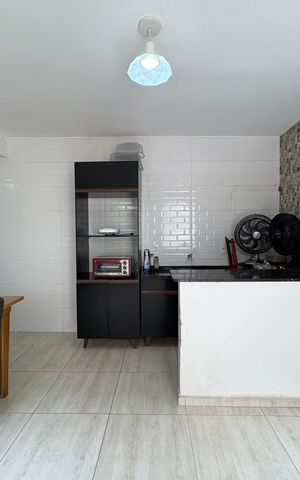 Casa à venda com 360m², 5 quartos e 5 vagas Casa à venda com 360m², 5 quartos e 5 vagas Edicula /Sala e cozinha