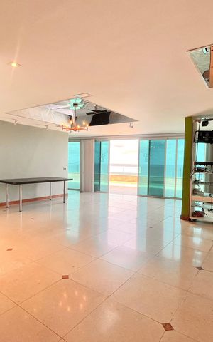 Apartamento à venda com 425m², 4 quartos e 1 vaga Apartamento à venda com 425m², 4 quartos e 1 vagaSala