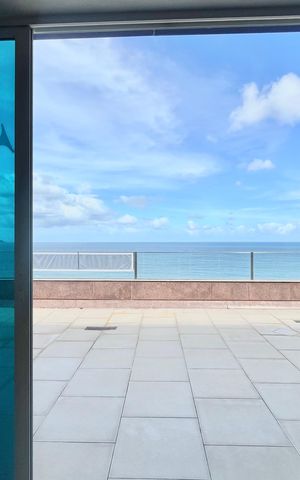 Apartamento à venda com 425m², 4 quartos e 1 vaga Apartamento à venda com 425m², 4 quartos e 1 vagaVaranda Sala