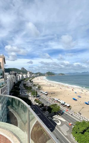 Apartamento à venda com 425m², 4 quartos e 1 vaga Apartamento à venda com 425m², 4 quartos e 1 vagaÁrea comum