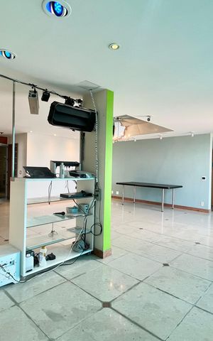 Apartamento à venda com 425m², 4 quartos e 1 vaga Apartamento à venda com 425m², 4 quartos e 1 vagaSala