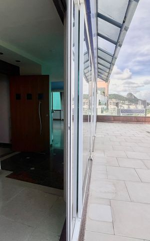 Apartamento à venda com 425m², 4 quartos e 1 vaga Apartamento à venda com 425m², 4 quartos e 1 vagaVaranda Sala