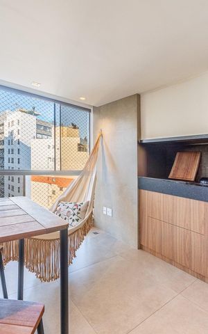 Apartamento à venda com 121m², 3 quartos e 2 vagas Apartamento à venda com 121m², 3 quartos e 2 vagasVaranda da Sala
