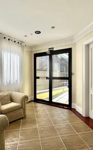 Apartamento à venda com 99m², 3 quartos e 2 vagas Apartamento à venda com 99m², 3 quartos e 2 vagasHall social