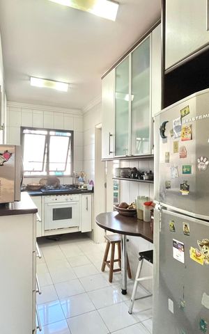 Apartamento à venda com 99m², 3 quartos e 2 vagas Apartamento à venda com 99m², 3 quartos e 2 vagasCozinha