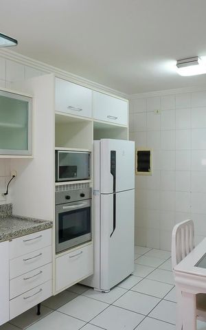 Apartamento para alugar com 123m², 3 quartos e 3 vagasCozinha