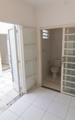 Casa à venda com 160m², 3 quartos e 2 vagas Casa à venda com 160m², 3 quartos e 2 vagasSuíte