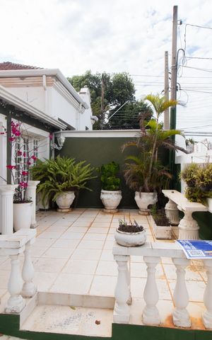 Casa à venda com 160m², 3 quartos e 2 vagas Casa à venda com 160m², 3 quartos e 2 vagasÁrea Externa
