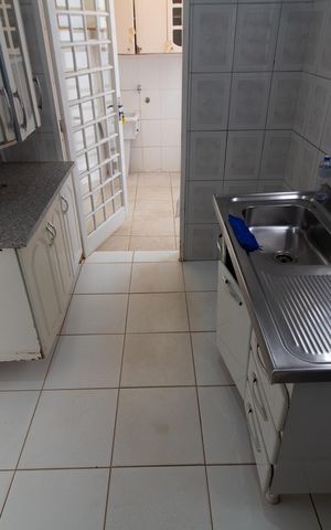 Casa à venda com 160m², 3 quartos e 2 vagas Casa à venda com 160m², 3 quartos e 2 vagasCozinha
