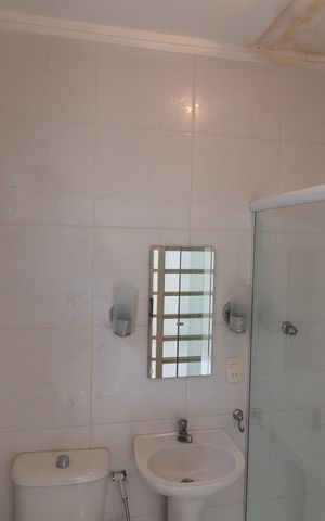 Casa à venda com 160m², 3 quartos e 2 vagas Casa à venda com 160m², 3 quartos e 2 vagasBanheiro da Suíte