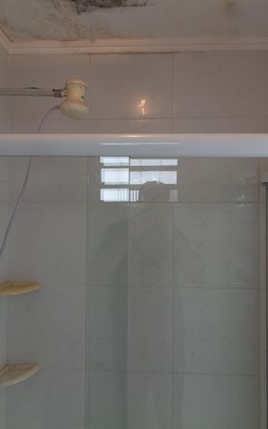 Casa à venda com 160m², 3 quartos e 2 vagas Casa à venda com 160m², 3 quartos e 2 vagasBanheiro da Suíte