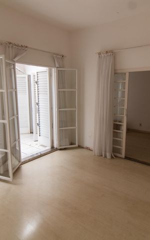 Casa à venda com 160m², 3 quartos e 2 vagas Casa à venda com 160m², 3 quartos e 2 vagasQuarto 1