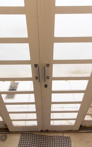 Casa à venda com 160m², 3 quartos e 2 vagas Casa à venda com 160m², 3 quartos e 2 vagasÁrea de Serviço