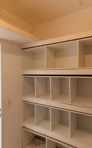 Casa à venda com 160m², 3 quartos e 2 vagas Casa à venda com 160m², 3 quartos e 2 vagasCloset do quarto 2