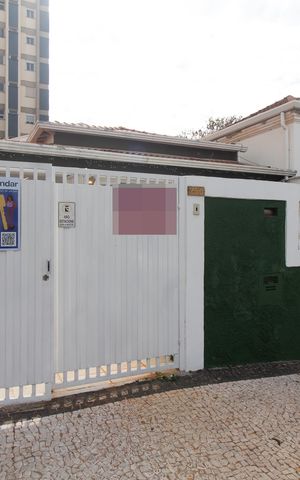 Casa à venda com 160m², 3 quartos e 2 vagas Casa à venda com 160m², 3 quartos e 2 vagasFachada