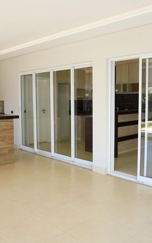 Casa de condomínio para alugar com 330m², 4 quartos e 4 vagasEspaço Gourmet