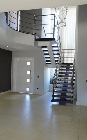 Casa de condomínio para alugar com 330m², 4 quartos e 4 vagasSala