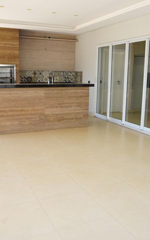 Casa de condomínio para alugar com 330m², 4 quartos e 4 vagasEspaço Gourmet