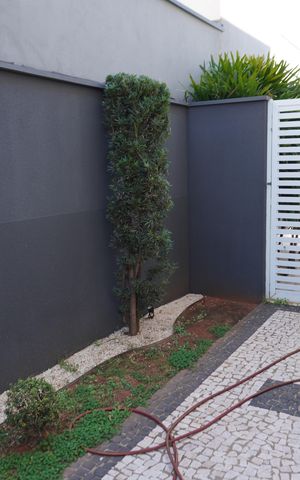 Casa de condomínio para alugar com 330m², 4 quartos e 4 vagasFachada