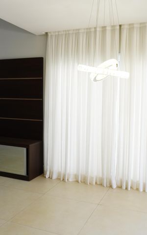 Casa de condomínio para alugar com 330m², 4 quartos e 4 vagasSala