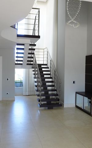 Casa de condomínio para alugar com 330m², 4 quartos e 4 vagasSala