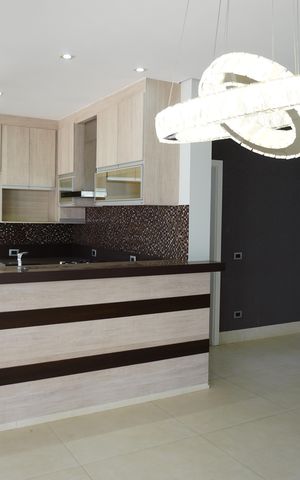 Casa de condomínio para alugar com 330m², 4 quartos e 4 vagasSala