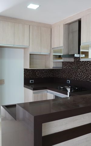 Casa de condomínio para alugar com 330m², 4 quartos e 4 vagasCozinha